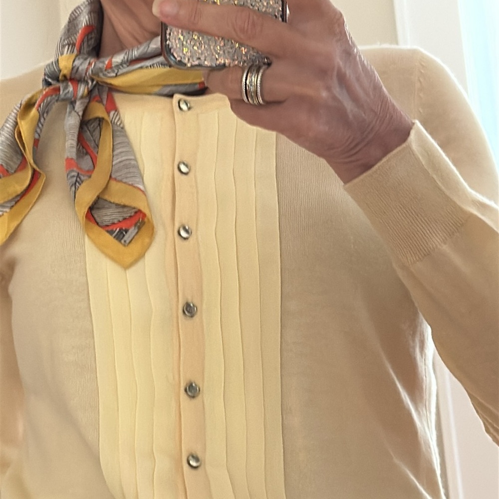 Talbots Pale Yellow Merino Cardigan XS - Picture 2 of 6